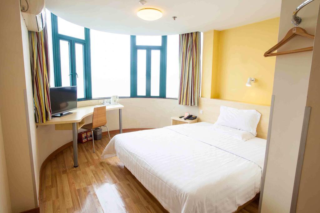 7Days Inn Guiyang Posts And Telecommunications Building Стая снимка