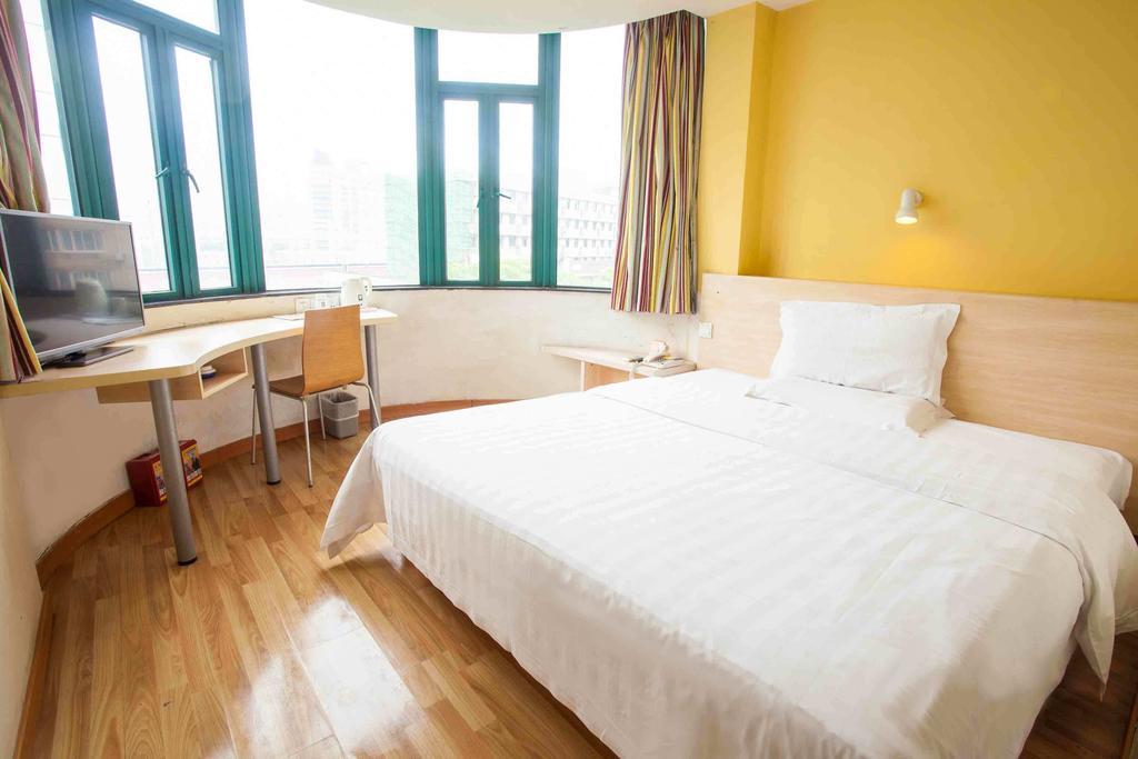 7Days Inn Guiyang Posts And Telecommunications Building Стая снимка